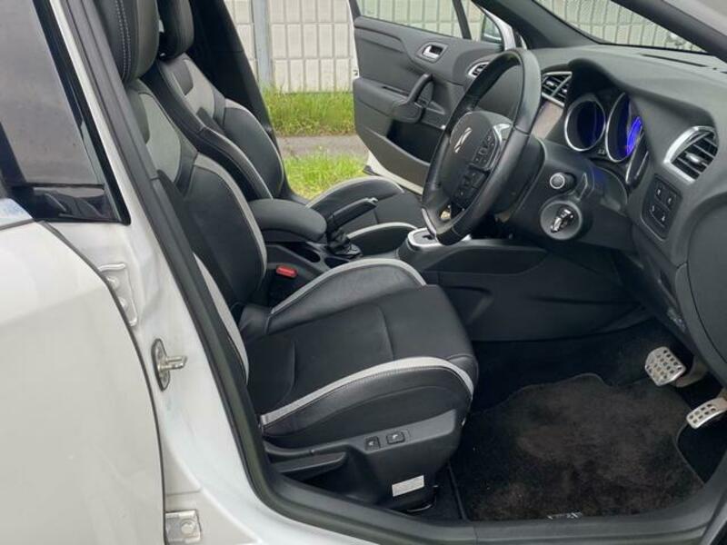 DS4