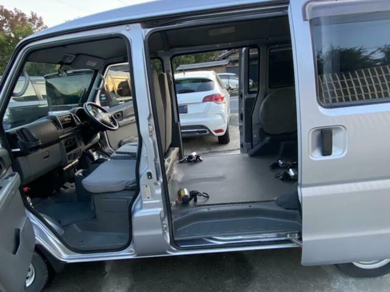 MINICAB VAN