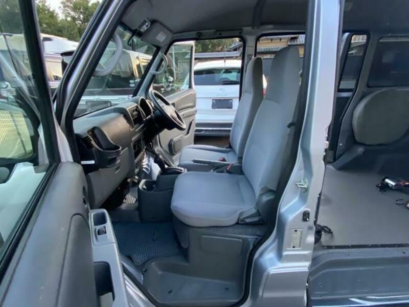 MINICAB VAN