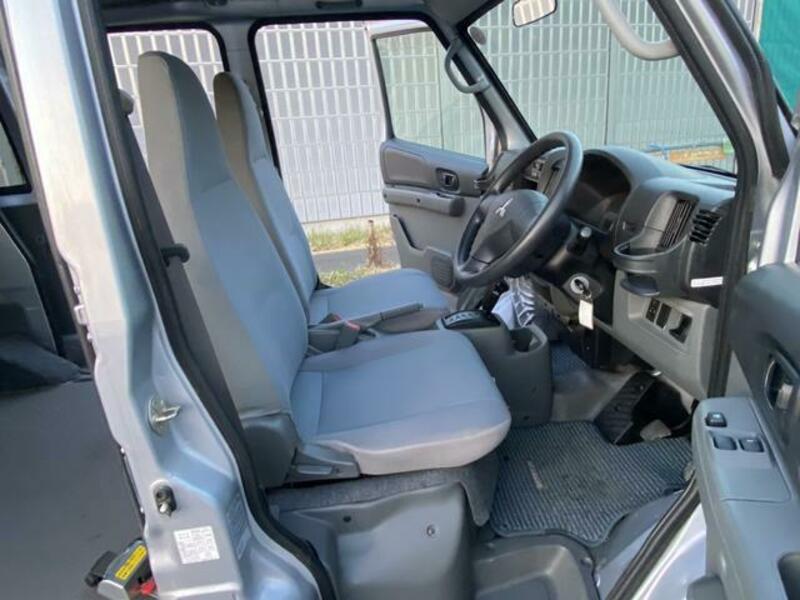 MINICAB VAN