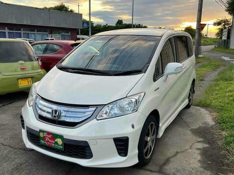 HONDA FREED HYBRID