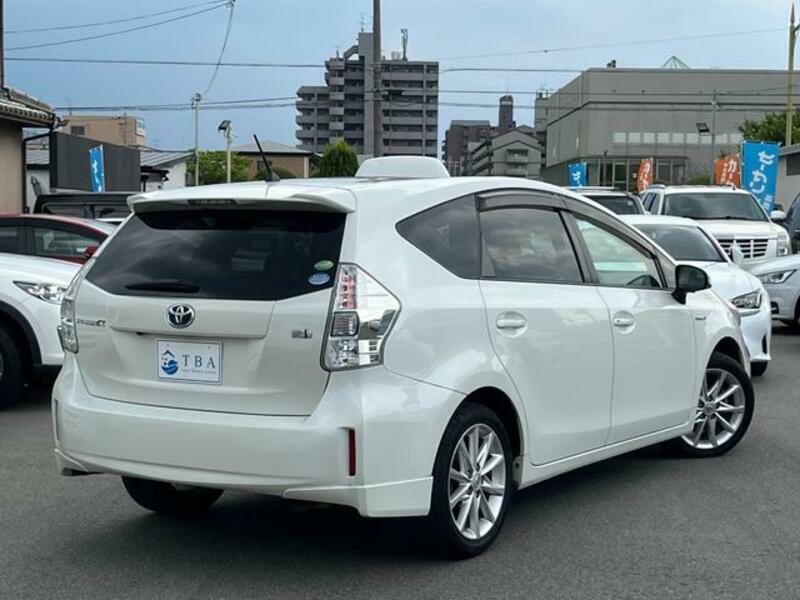 PRIUS ALPHA