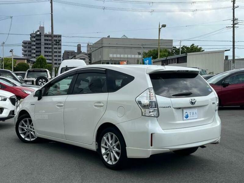 PRIUS ALPHA