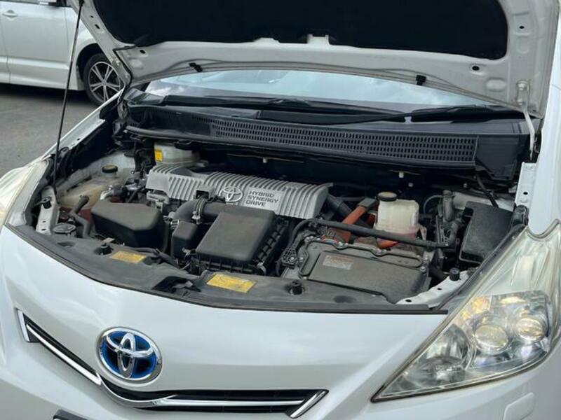 PRIUS ALPHA