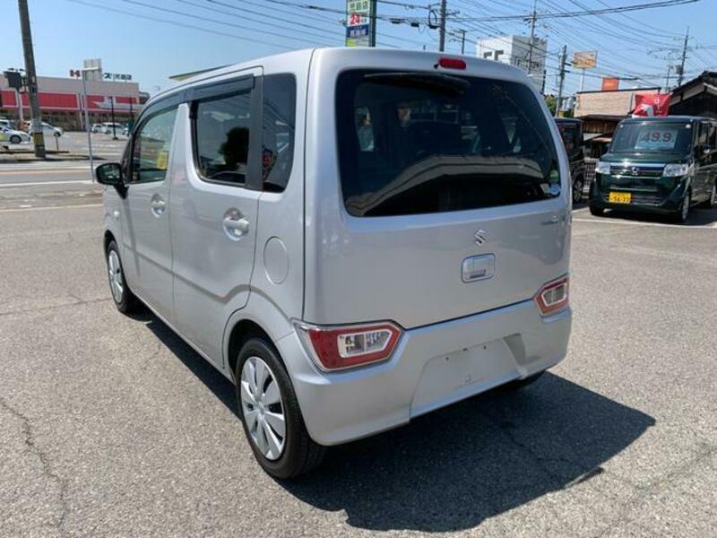 WAGON R