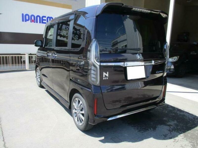 N BOX CUSTOM