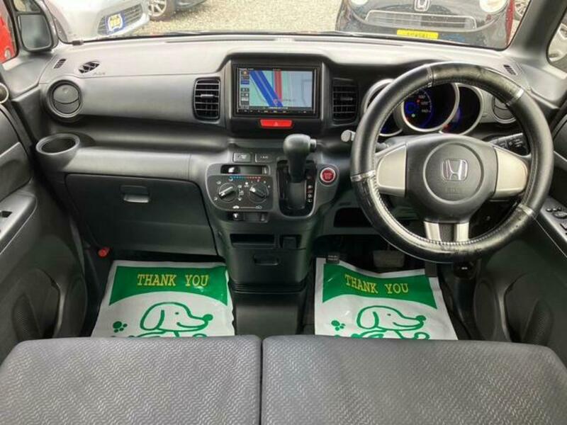 N BOX CUSTOM