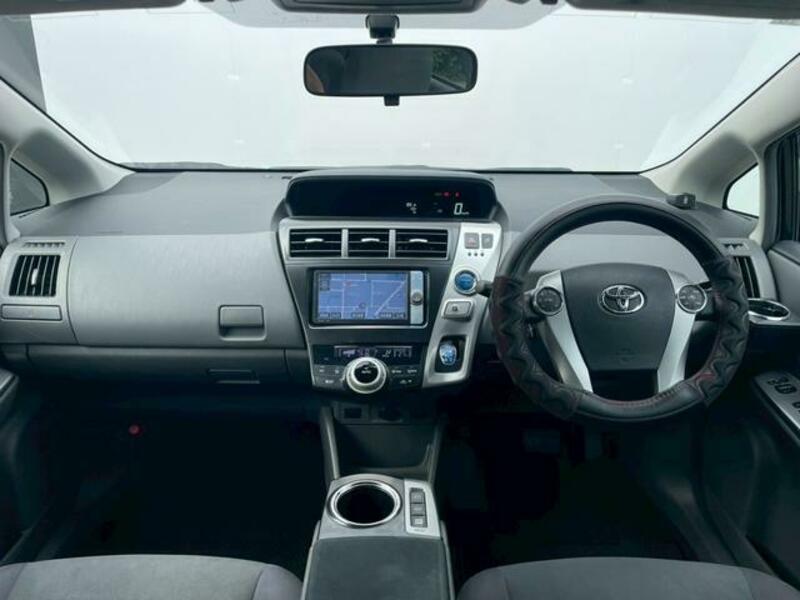 PRIUS ALPHA