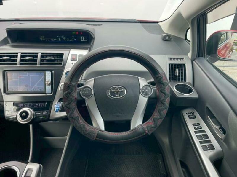 PRIUS ALPHA