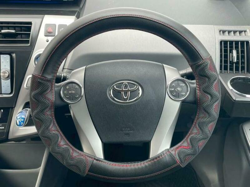 PRIUS ALPHA
