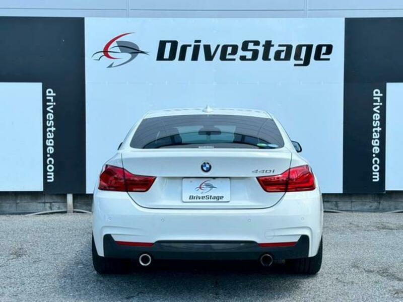 4 SERIES