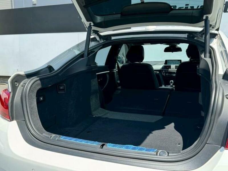 4 SERIES