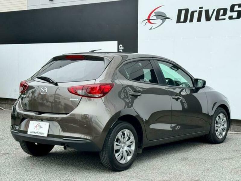 MAZDA2