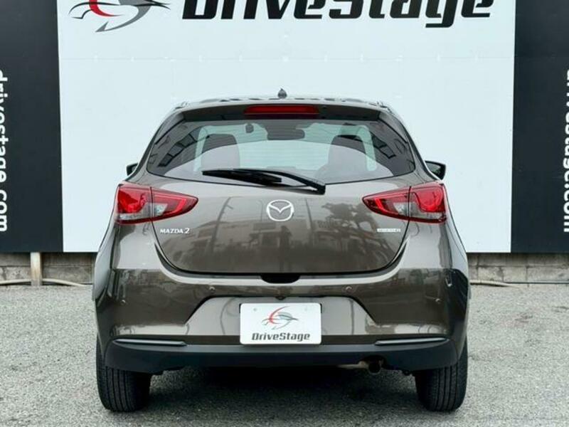 MAZDA2