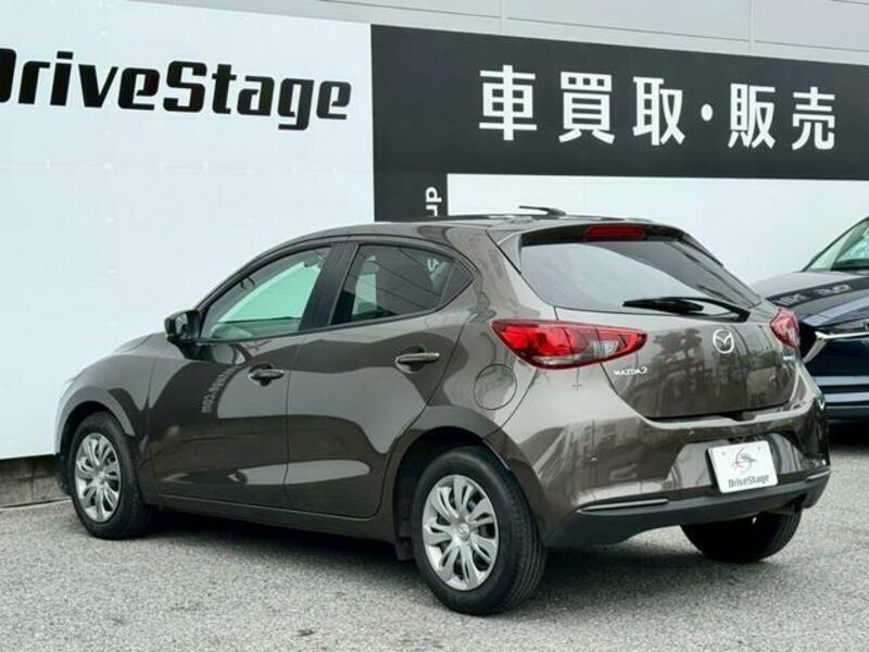 MAZDA2