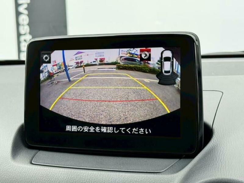 MAZDA2
