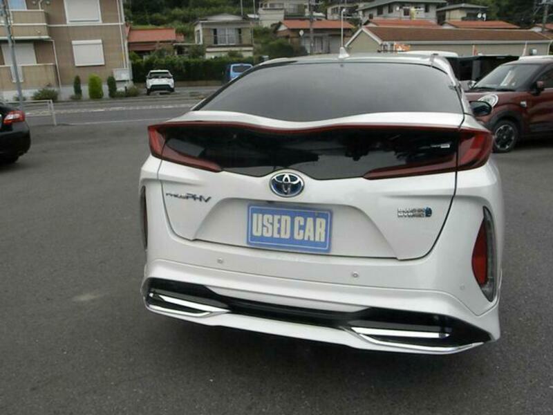 PRIUS PHV