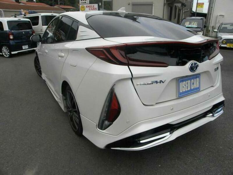 PRIUS PHV