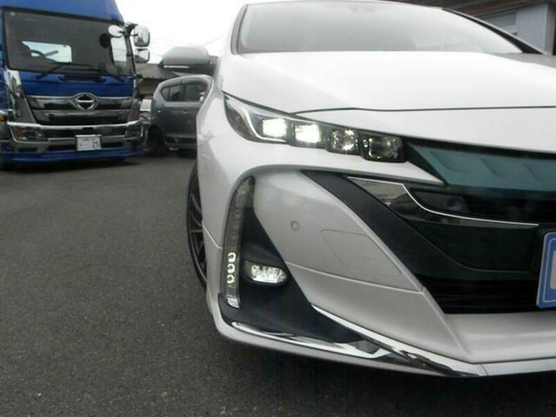PRIUS PHV