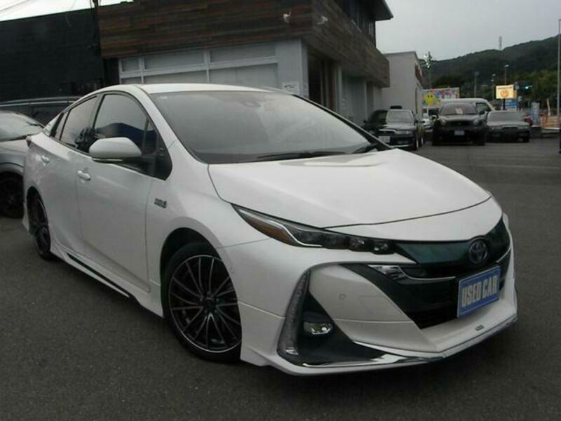 TOYOTA PRIUS PHV