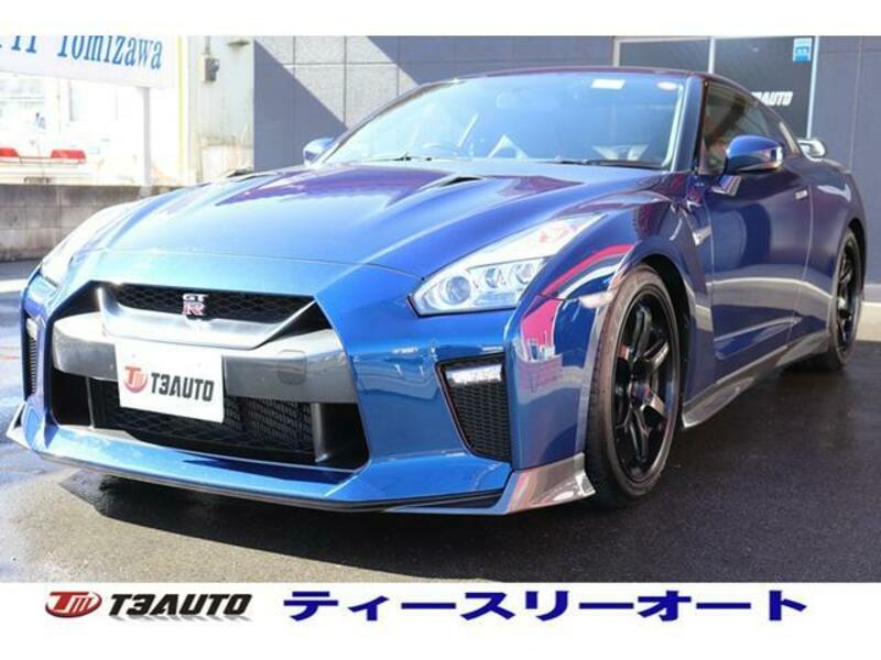 NISSAN GT-R