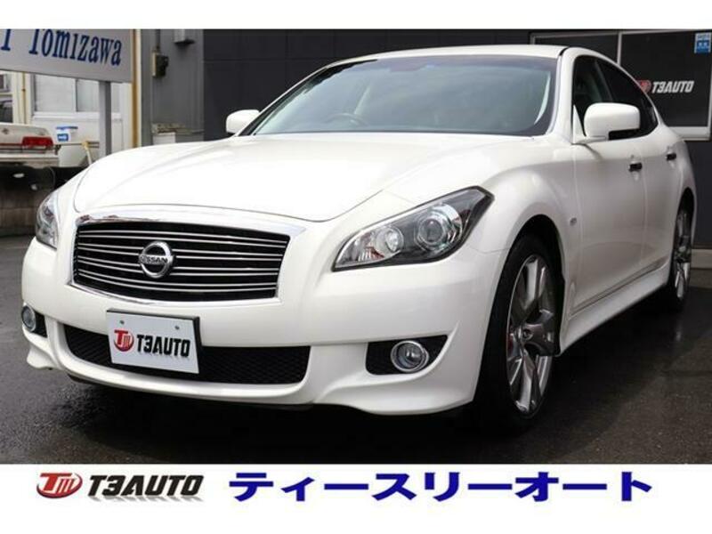NISSAN FUGA