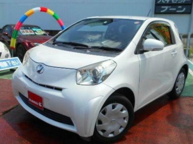 TOYOTA IQ