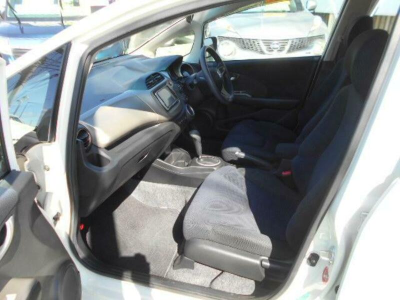 FIT HYBRID