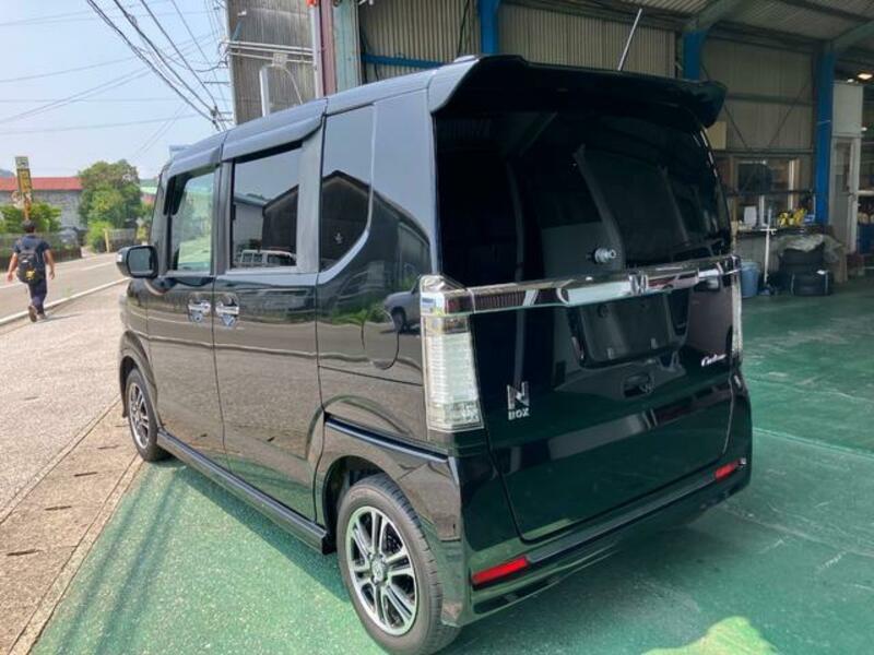 N BOX CUSTOM