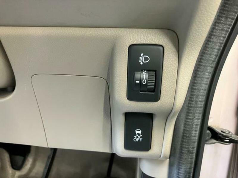N BOX