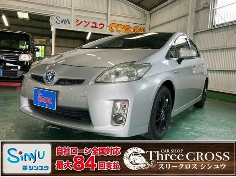 TOYOTA PRIUS