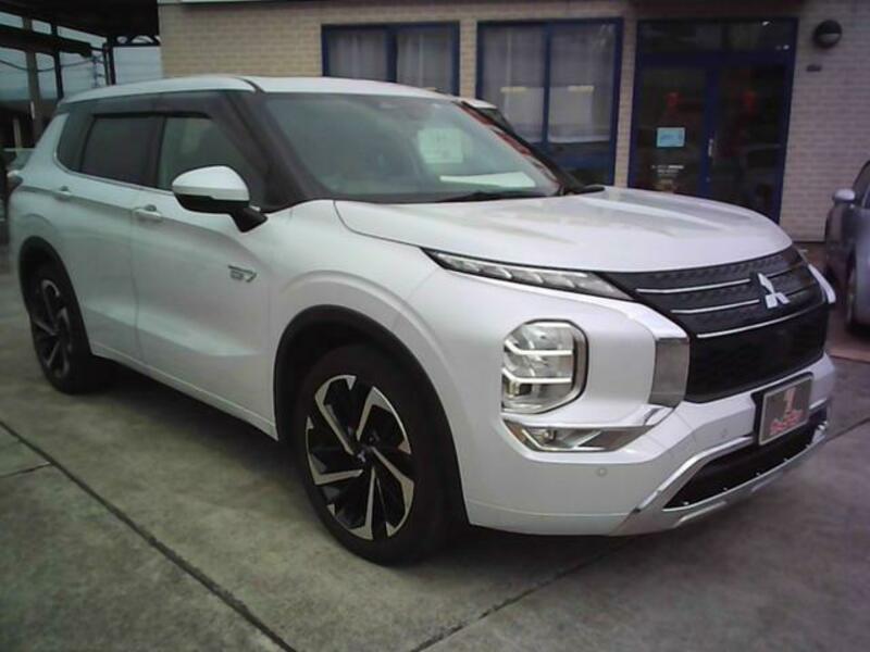 MITSUBISHI OUTLANDER PHEV