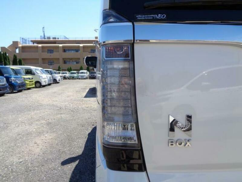 N BOX CUSTOM