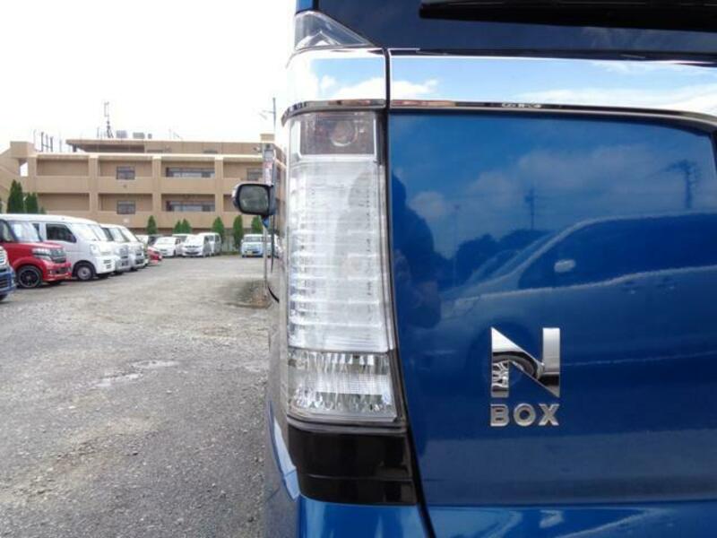 N BOX CUSTOM