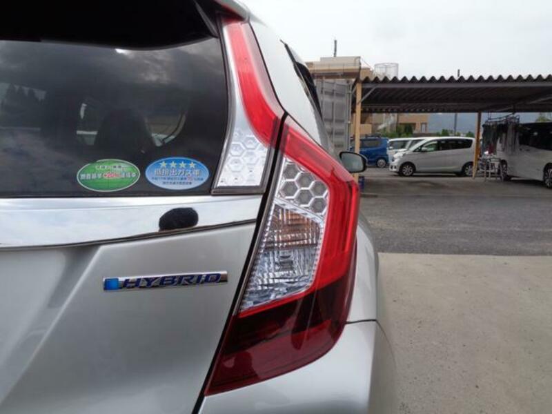 FIT HYBRID
