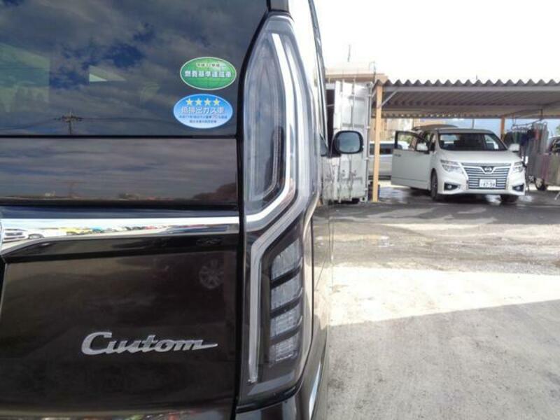 N BOX CUSTOM