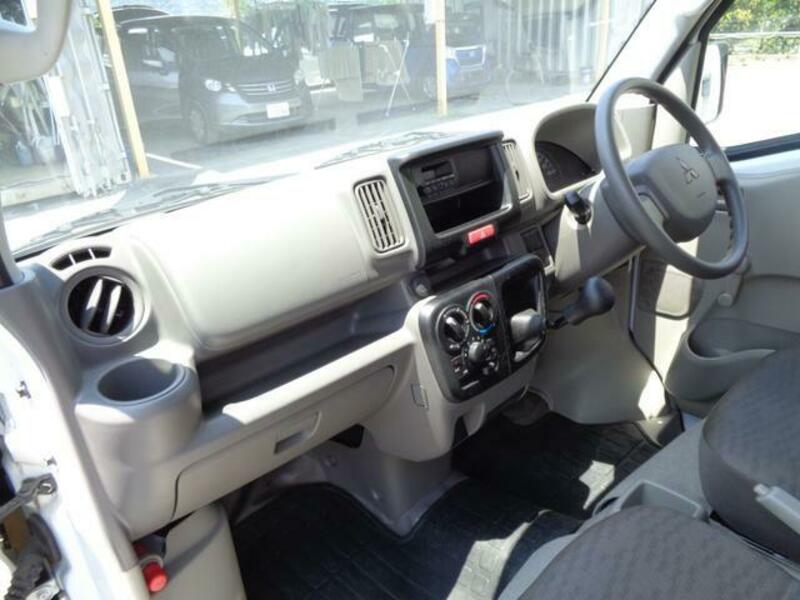 MINICAB VAN