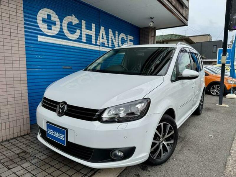 VOLKSWAGEN GOLF TOURAN