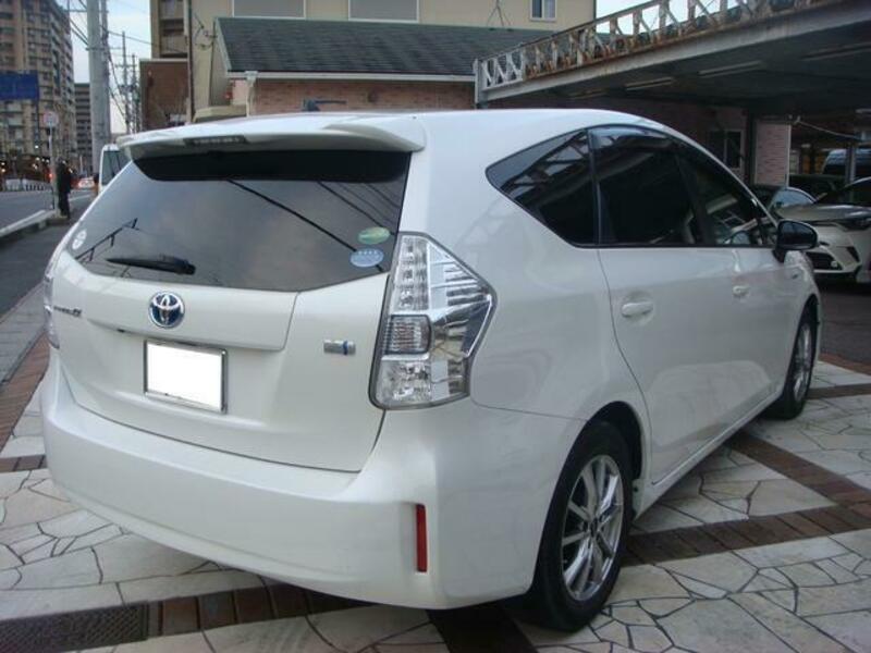 PRIUS ALPHA