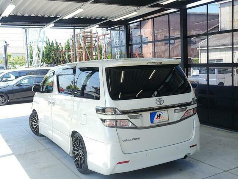 VELLFIRE