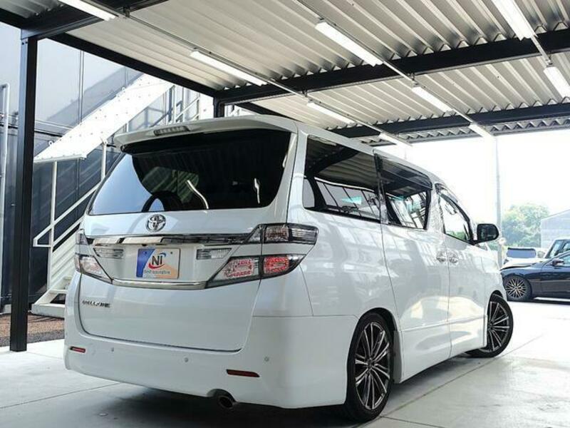 VELLFIRE