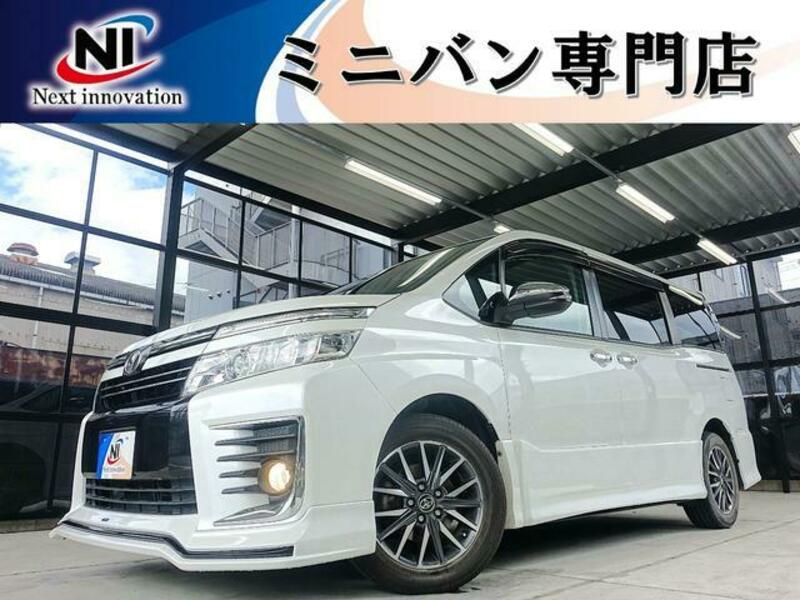 TOYOTA VOXY