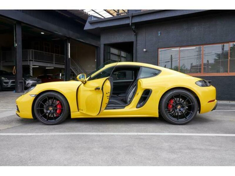 718 CAYMAN
