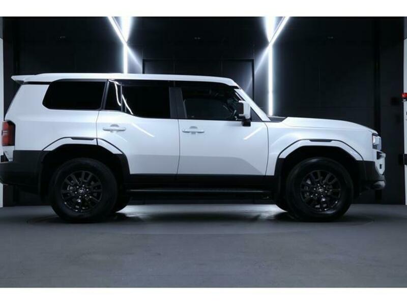 LAND CRUISER 250