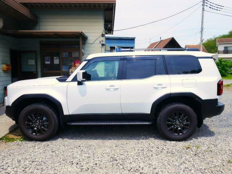 LAND CRUISER 250