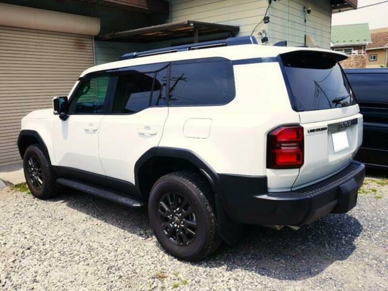 LAND CRUISER 250