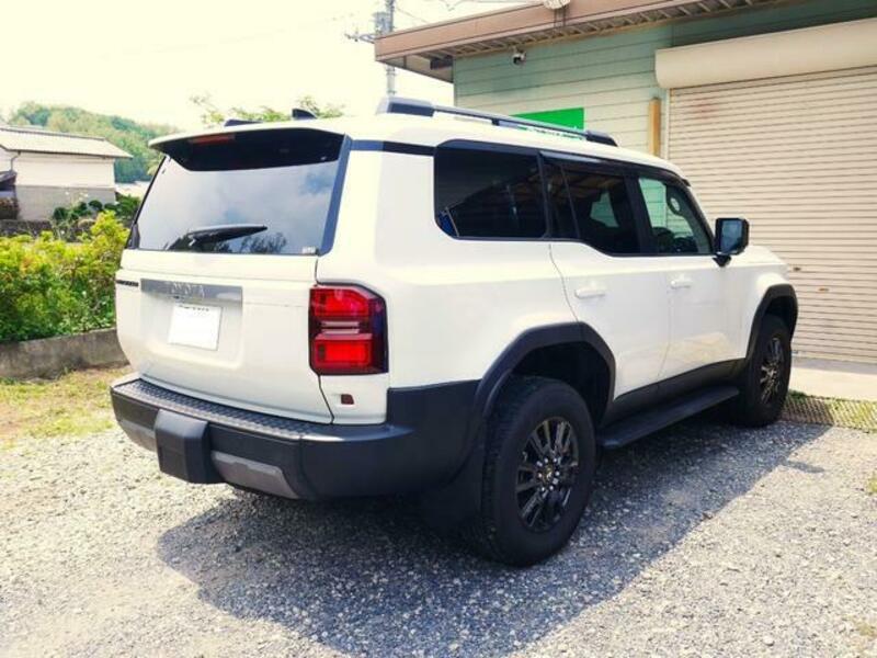 LAND CRUISER 250