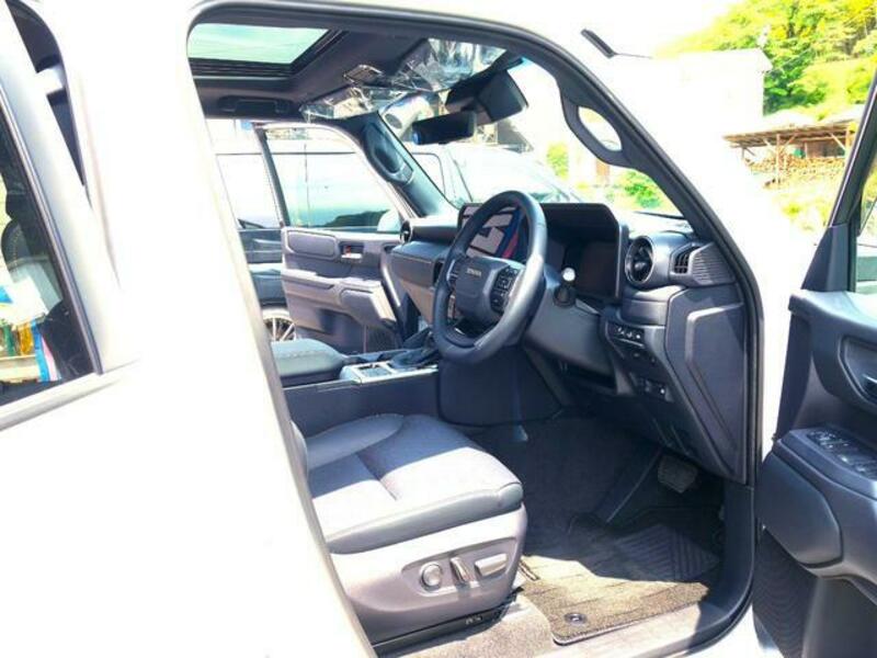 LAND CRUISER 250
