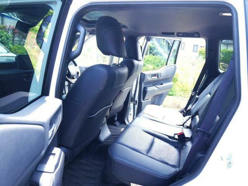 LAND CRUISER 250