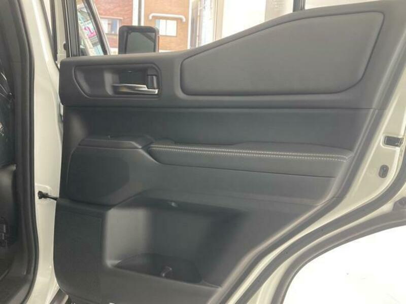 LAND CRUISER 250